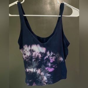 Lululemon women’s crop top